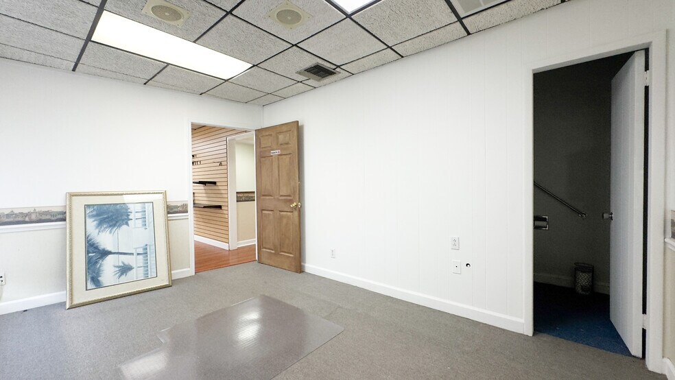 More Photos Of 3612 5th Ave N, Saint Petersburg Office Residential For Lease