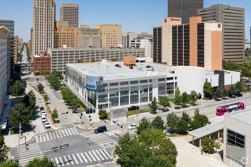 More Photos Of 100 W Main St, Oklahoma City Office For Lease