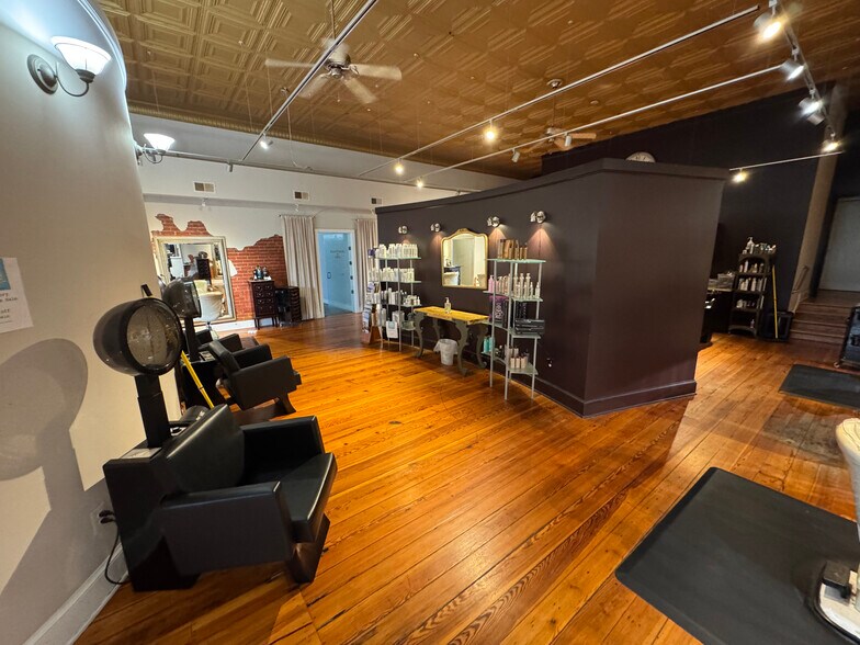 More Photos Of 51 E Lee St, Warrenton Storefront Retail Office For Sale