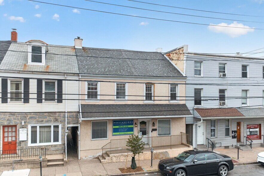 More Photos Of 449-451 W Linden St, Allentown Office For Sale
