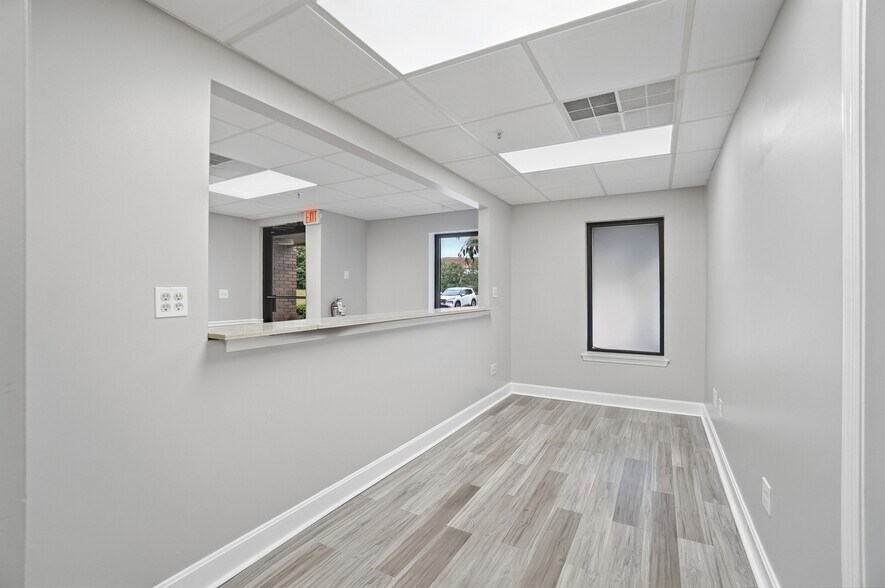 More Photos Of 4753-4759 Cornell Rd, Blue Ash Medical For Sale