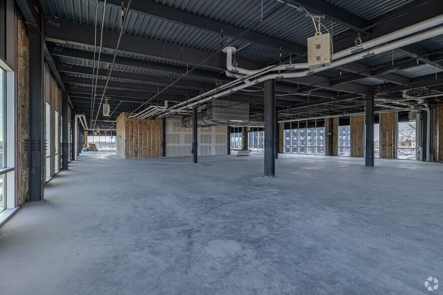 More Photos Of 3721 S Champions Dr, Rogers Medical For Lease