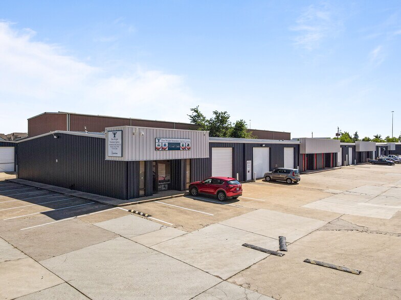 More Photos Of 1500 Brittmoore Rd, Houston Warehouse For Lease