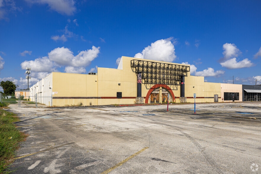 Primary Photo Of 9960 Kleckley Dr, Houston Freestanding For Lease