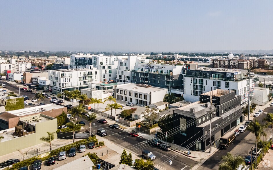 More Photos Of 13448 Beach Ave, Marina Del Rey Apartments For Lease