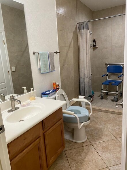 More Photos Of Happy Valley Rd & 83rd Dr, Peoria Assisted Living For Sale