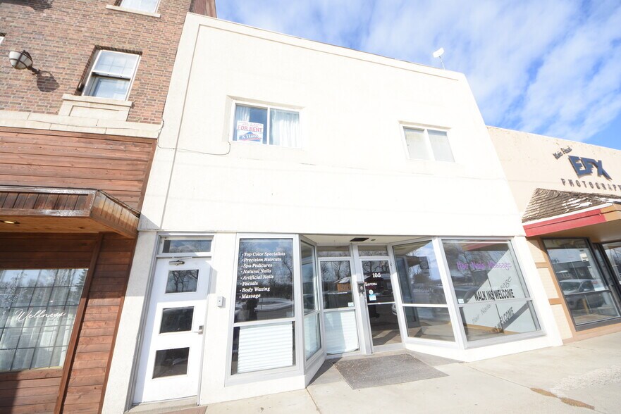 More Photos Of 105 E Main St, Laurel General Retail For Lease