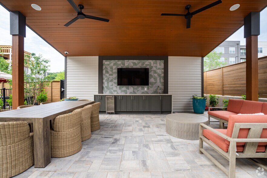 More Photos Of 3558 Elm St, Atlanta Apartments For Lease