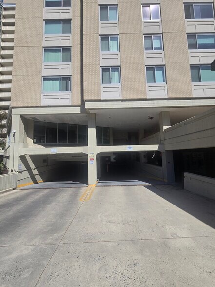 More Photos Of 4601 N Park Ave, Chevy Chase Apartments For Sale
