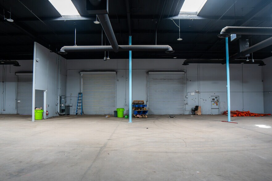More Photos Of 3161 N 35th Ave, Phoenix Warehouse For Sale