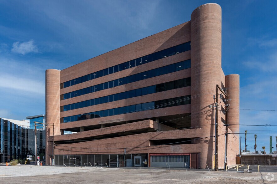 More Photos Of 600 S Las Vegas Blvd, Las Vegas Loft Creative Space For Lease