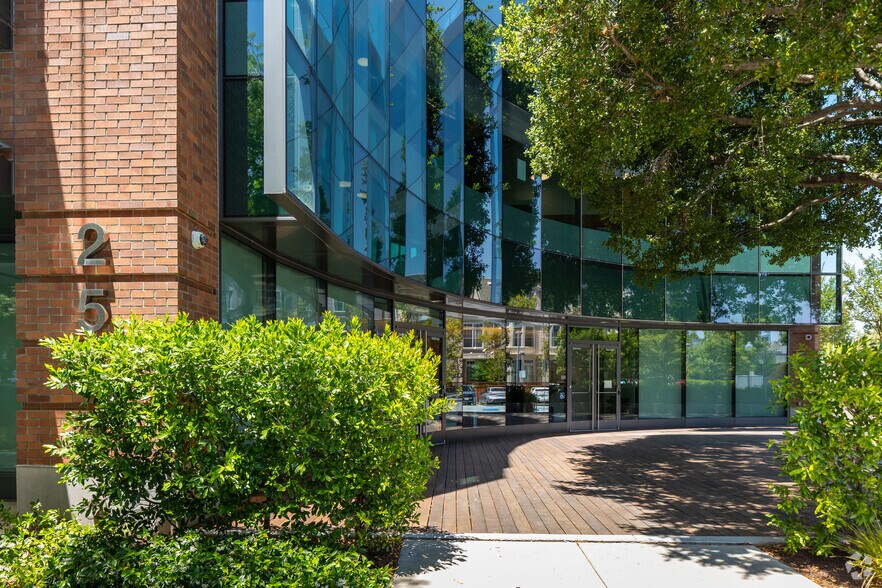 More Photos Of 250 Bryant St, Mountain View Office For Lease