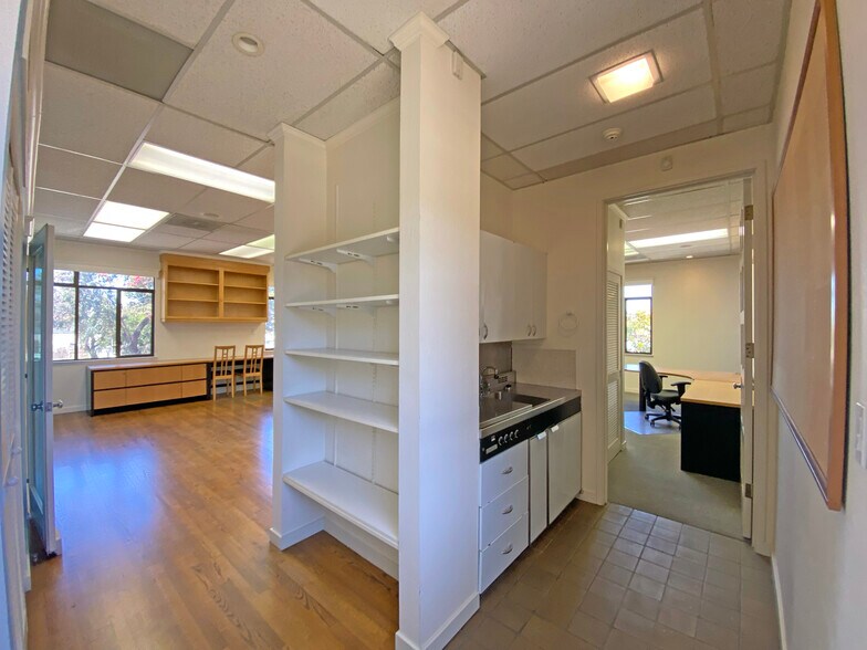 More Photos Of 1385-1395 Fairfax Ave, San Francisco Light Distribution For Lease