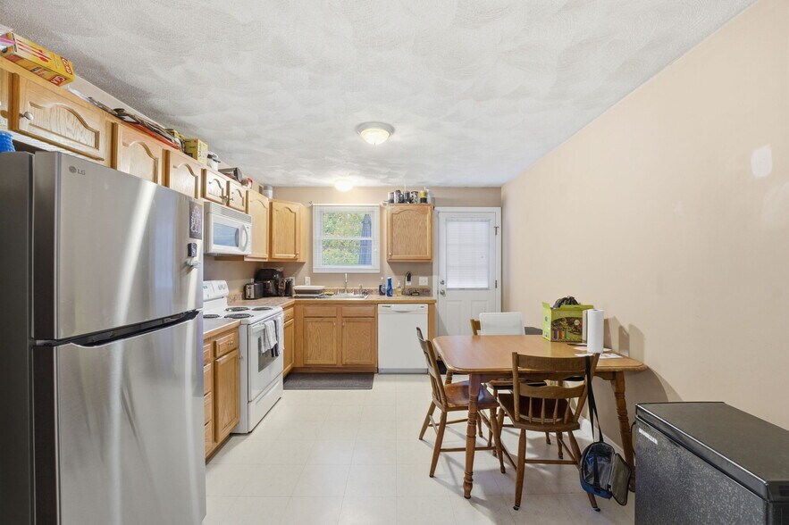 More Photos Of 248 Church St, Pascoag Apartments For Sale