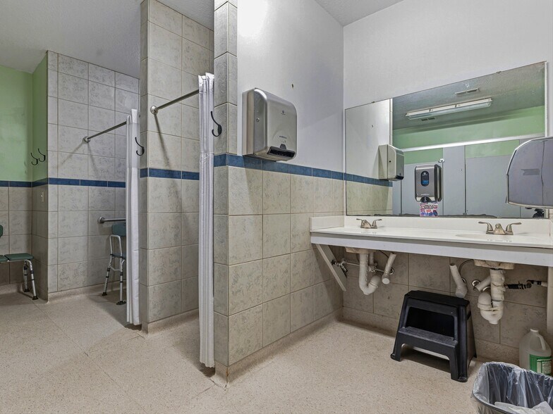 More Photos Of 149 New Leicester Hwy, Asheville Office For Sale