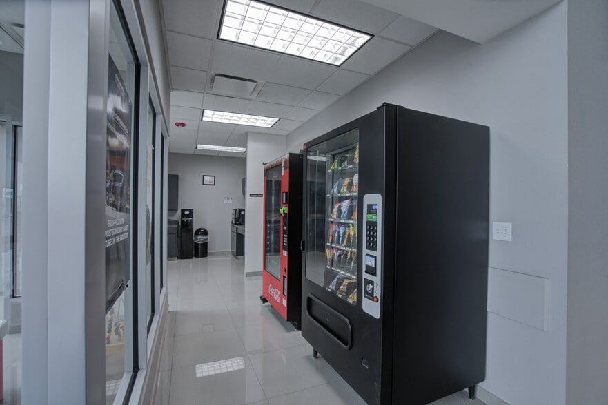 More Photos Of 2101 Central Blvd, Brownsville Auto Dealership For Sale