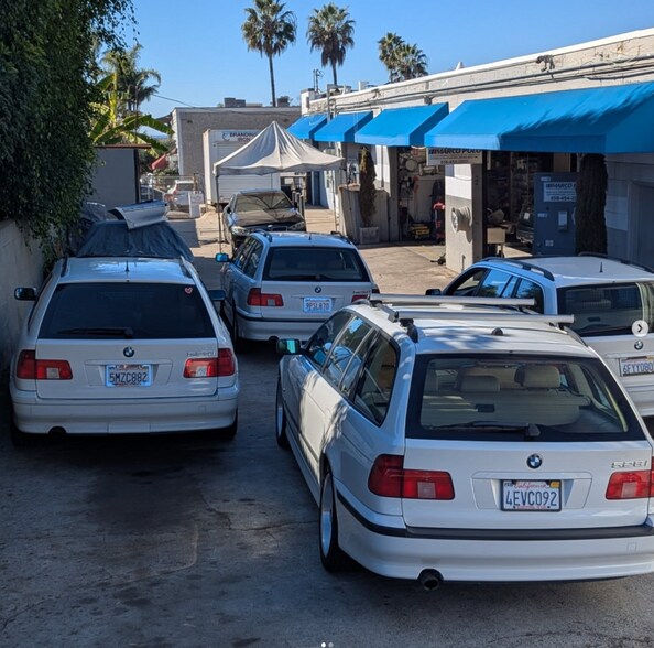 More Photos Of 7464 Draper Ave, La Jolla Service For Sale