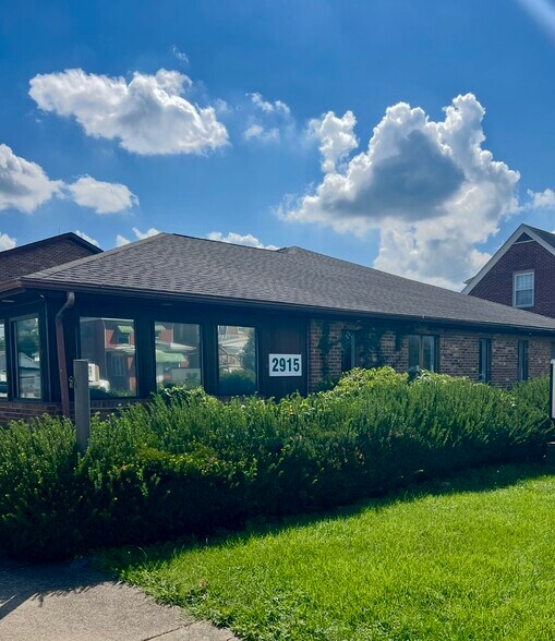 More Photos Of 2915 3rd Ave, Huntington Medical For Sale