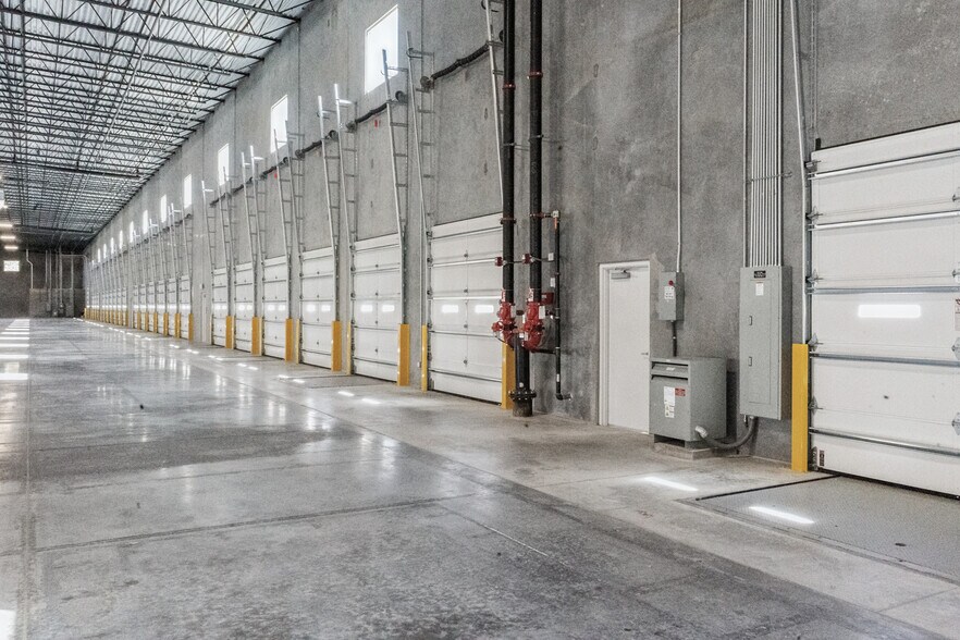 More Photos Of 7901 Indlea Point, Greensboro Manufacturing For Lease