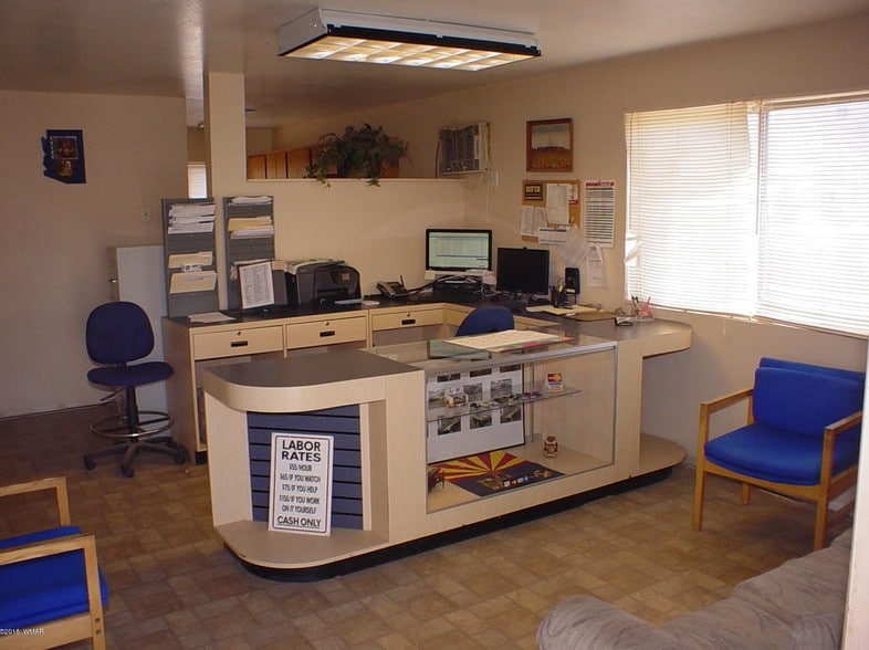 More Photos Of 405 W Vista Dr, Holbrook Service For Sale