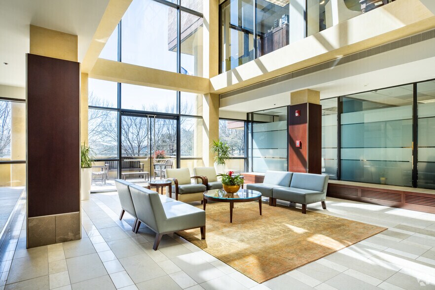 More Photos Of 8834 N Capital of Texas Hwy, Austin Office For Lease