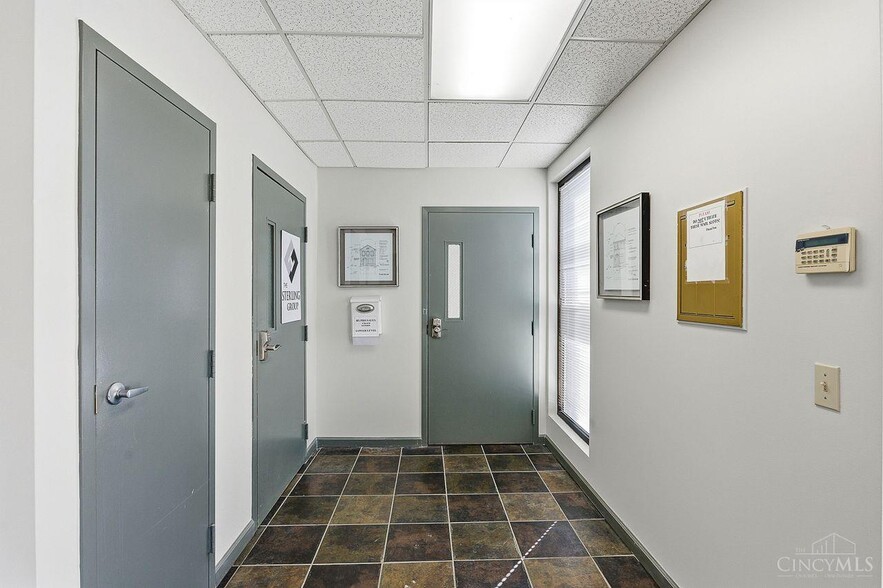 More Photos Of 347 Stanley Ave, Cincinnati Office Residential For Lease