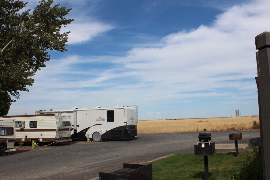 More Photos Of 1513 S Smittys Blvd, Ritzville Hotel For Sale