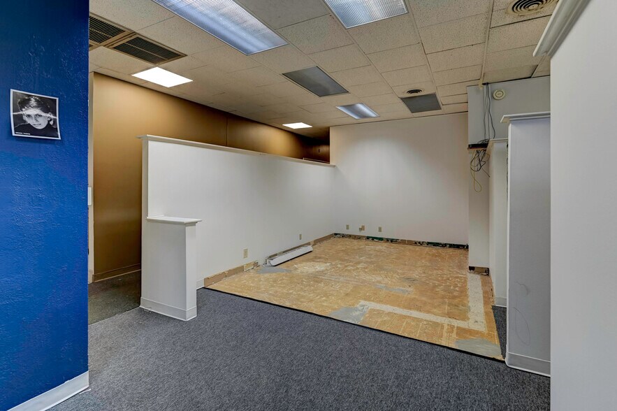More Photos Of 4003 Pennsylvania Ave, Kansas City Office For Sale