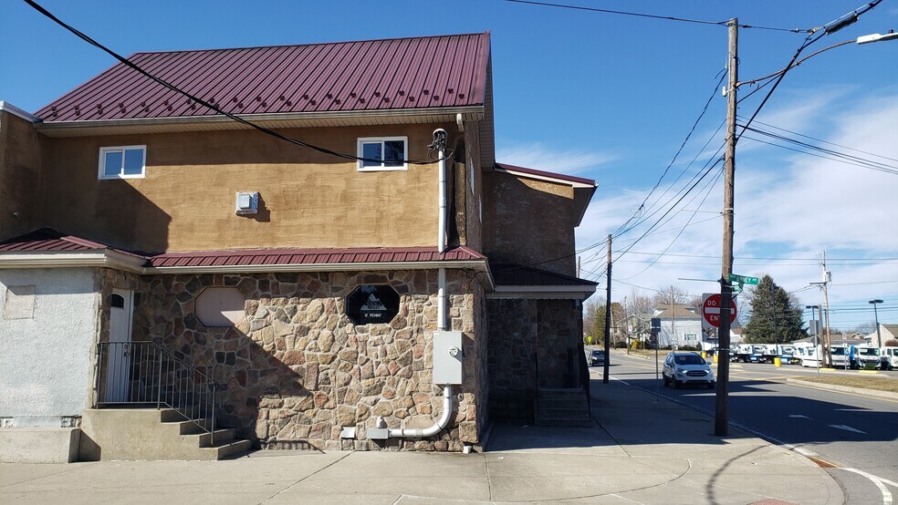 More Photos Of 3501 Birney Ave, Moosic Sports And Entertainment For Sale