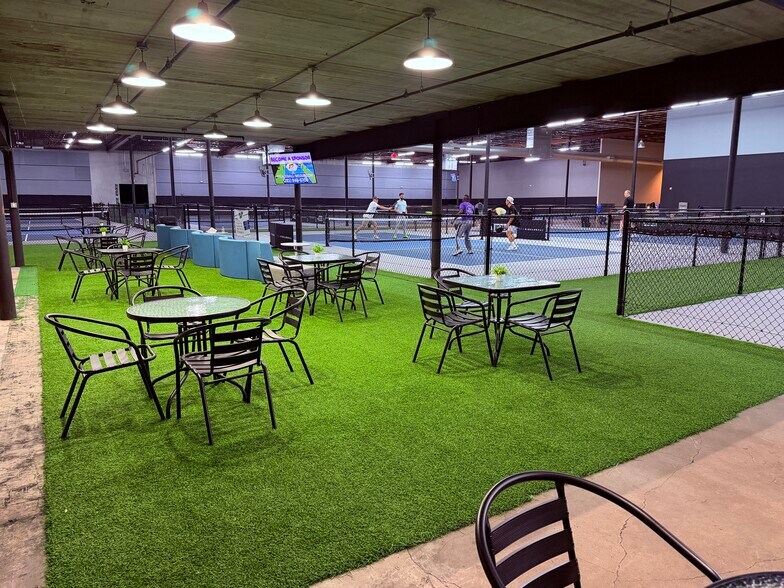 More Photos Of 295 Sawdust Rd, The Woodlands Department Store For Sale