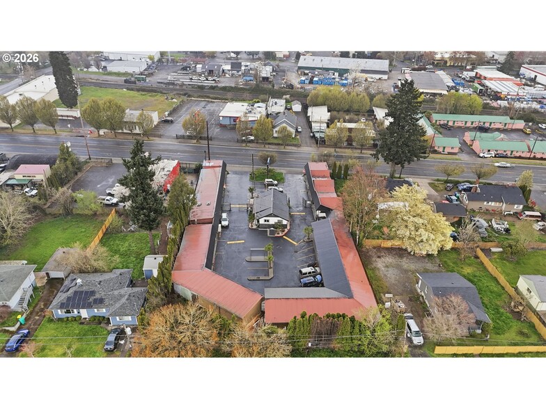 More Photos Of 11324 NE Sandy Blvd, Portland Hotel For Sale