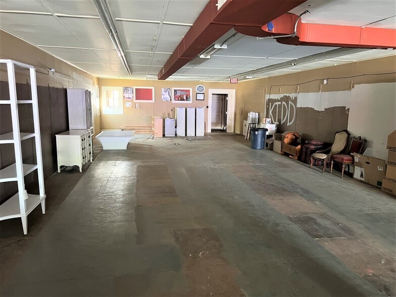 More Photos Of 95 Commonwealth Ave, Concord Storefront Retail Office For Sale