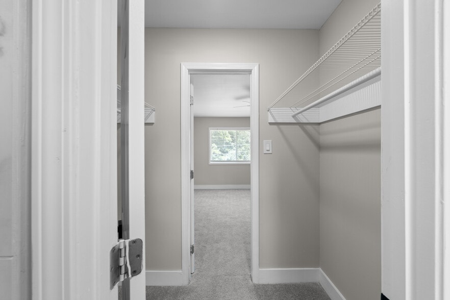 More Photos Of 2612 Steele Ave SW, Atlanta Apartments For Sale