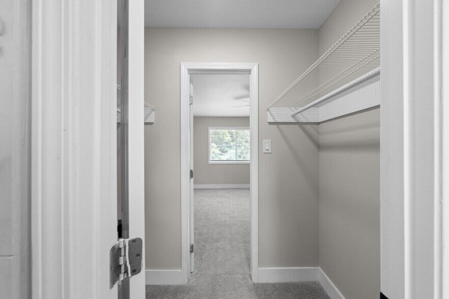 More Photos Of 2612 Steele Ave SW, Atlanta Apartments For Sale