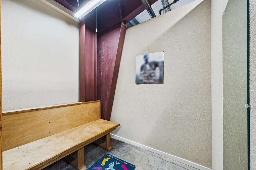 More Photos Of 1593 Market St, Ferndale General Retail For Sale