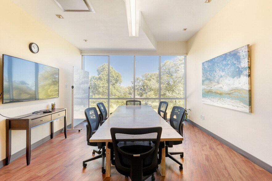 More Photos Of 4910 W Highway 290, Austin Office For Lease