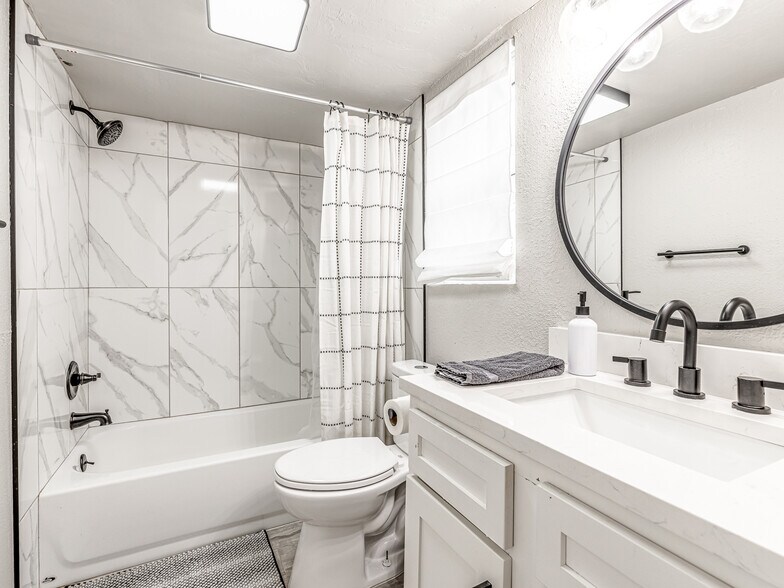 More Photos Of 735 NW 30th St, Oklahoma City Apartments For Sale