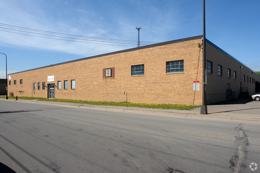 More Photos Of 855-865 Vandalia St, Saint Paul Warehouse For Sale