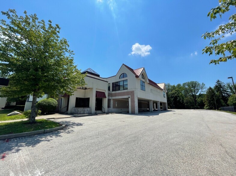 More Photos Of 720 W Lancaster Ave, Bryn Mawr Freestanding For Lease