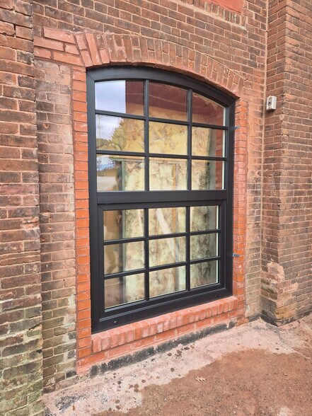 More Photos Of 118-122 Manton Ave, Providence Manufacturing For Sale