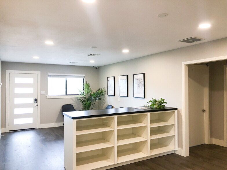 More Photos Of 9410 Anderson Mill Rd, Austin Loft Creative Space For Lease