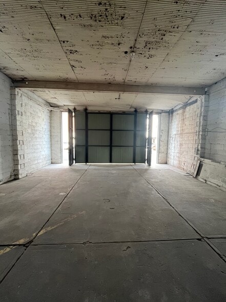 More Photos Of 721-W Caroline St, Fredericksburg Flex For Lease
