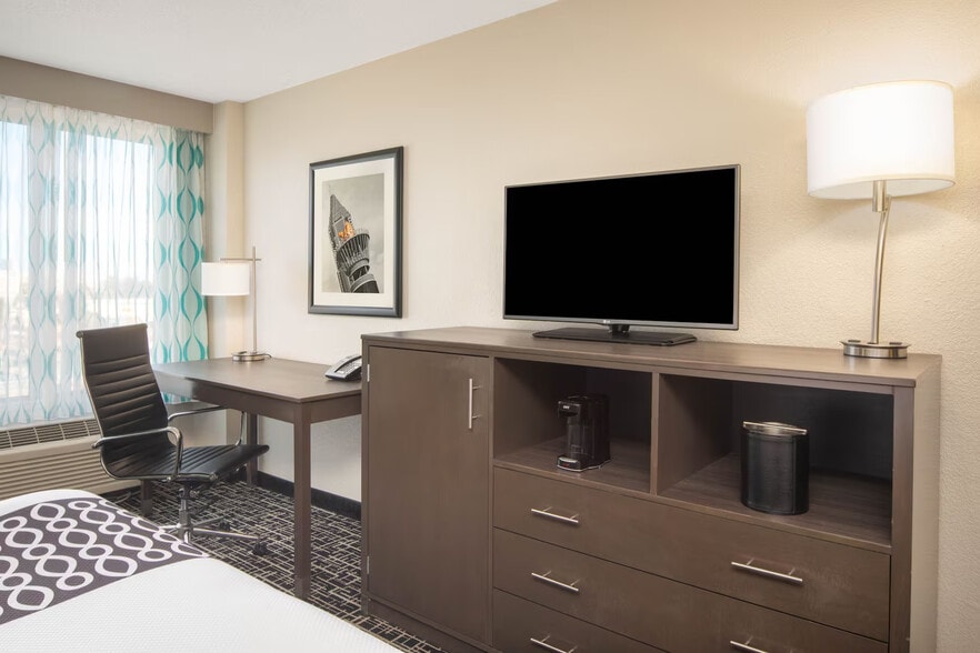 More Photos Of 1200 Virginia Ave, Atlanta Hotel For Sale