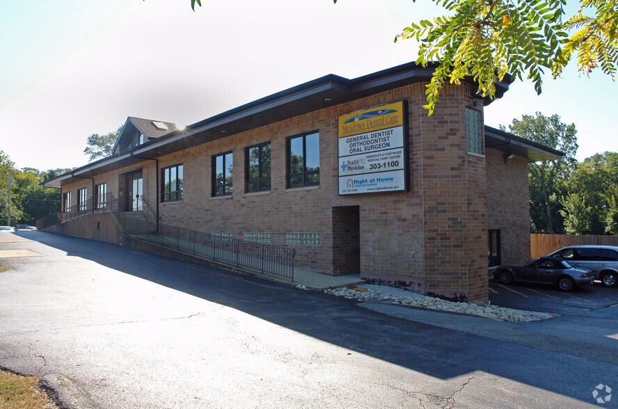 More Photos Of 4949 Euclid Ave, Palatine Medical For Lease