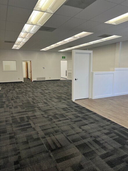 More Photos Of 118 S 3rd St, King City Office For Lease