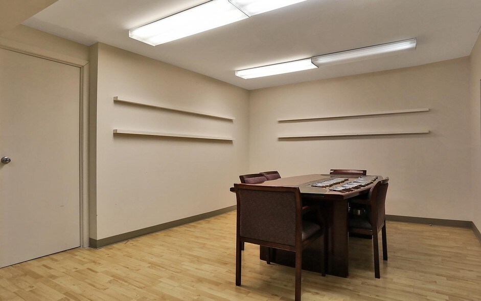 More Photos Of 1812-1814 Merrick Rd, Merrick Office For Sale