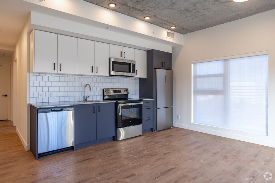 More Photos Of 12322 102 Av NW, Edmonton Apartments For Lease