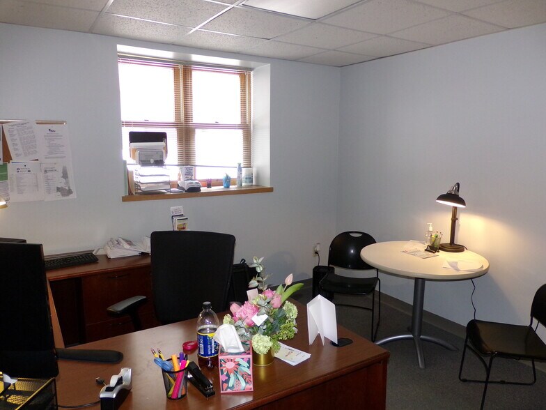 More Photos Of 67 Water St, Laconia Medical For Lease