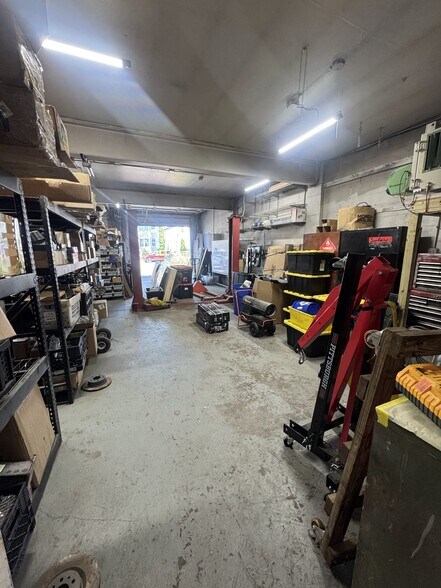 More Photos Of 275 Front Ave, West Haven Auto Repair For Sale