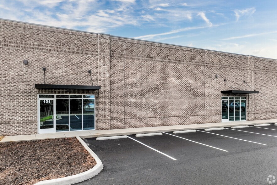 More Photos Of 8229 Tyner Rd, Colfax Flex For Lease